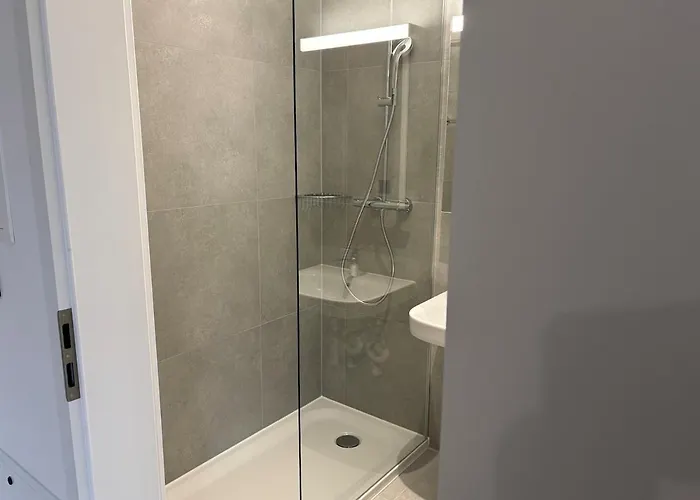 Brand New On Floor Apartment *